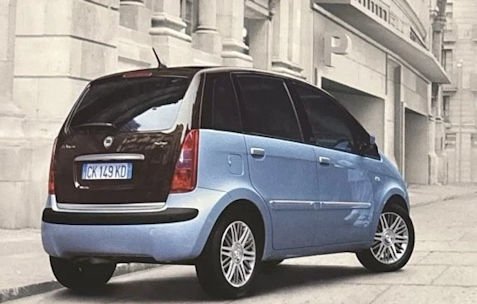 Lancia Musa rear view (2004-2012) Lancia Musa Technical details (2004-2012)