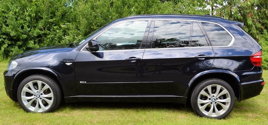 BMW X5 3.0d side view e70