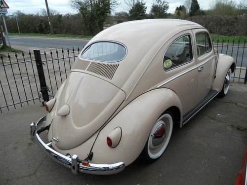 1957-Oval-window-Volkswagen-Beetle-