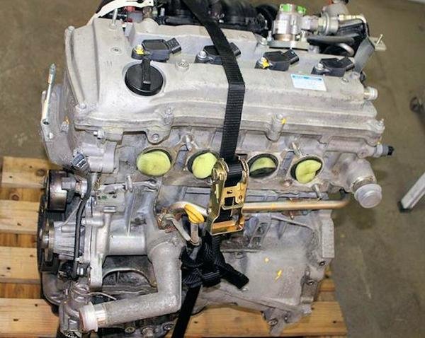 1AZ-FSE TOYOTA AVENSIS engine