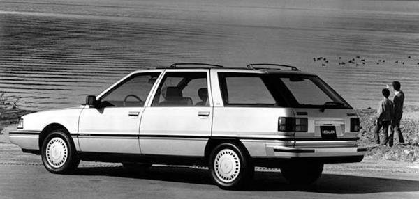 Renault Eagle Medallion estate side view