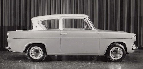  Ford Anglia 105E