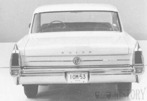 Buick LeSabre 2nd generation (Series 4400) 1962 to 1963