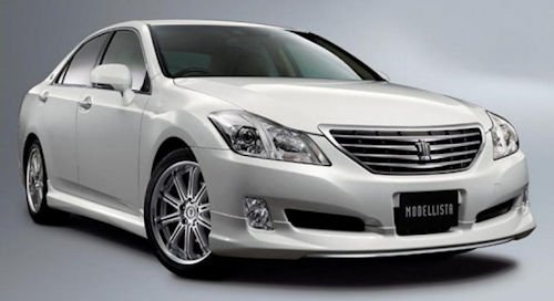Toyota Crown Thirteenth Generation S200