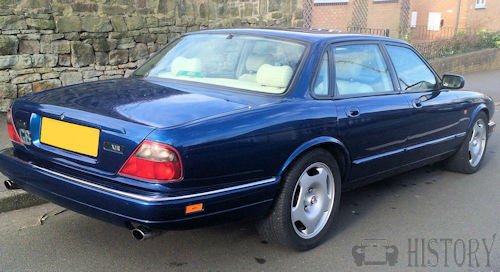 Jaguar-XJ-X300-rear