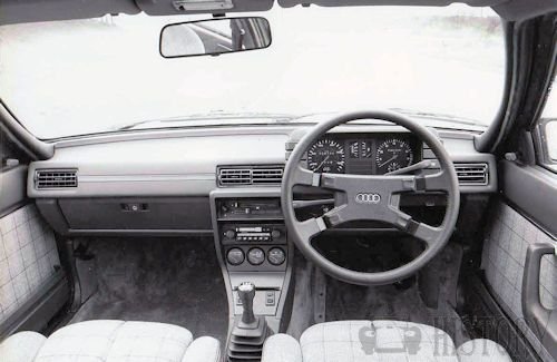 Audi Coupe B2 interior dash