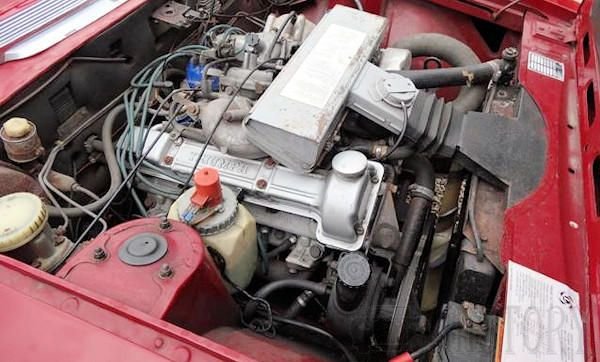 Triumph Stag engine view and problems