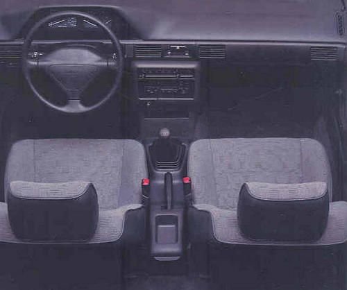 Mazda 323 Sixth generation BG interior