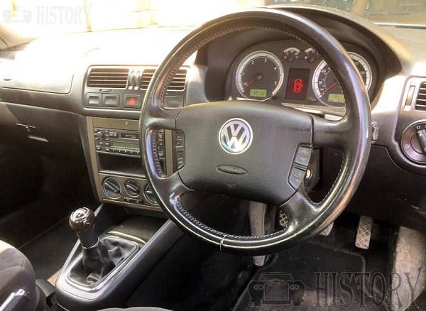 Volkswagen Jetta Bora Fourth generation dash view