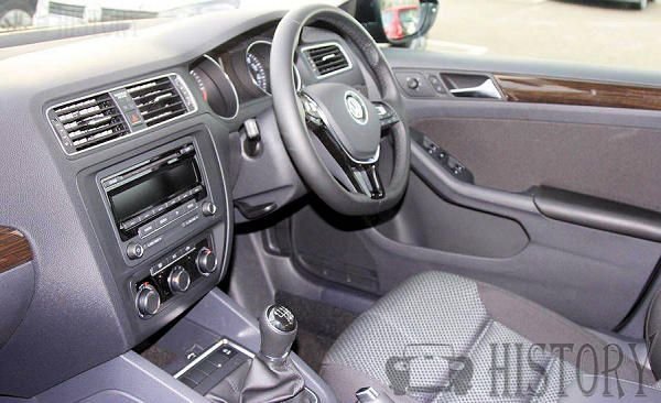 Volkswagen Jetta Bora Sixth generation dash view 2015