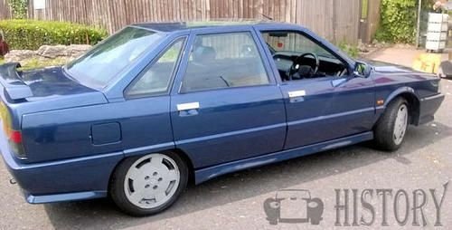 Renault 21 side view