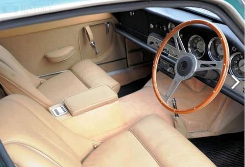 Jensen 541S interior
